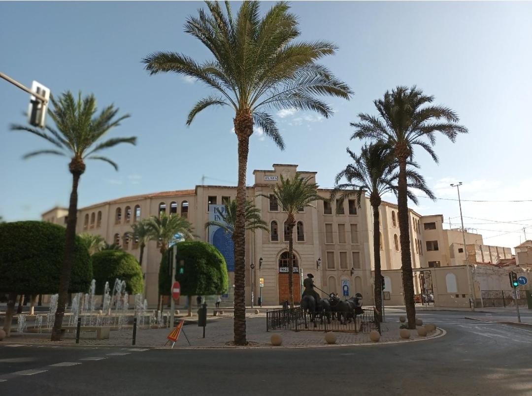 Estudio B Cerca De La Plaza De Toros Alicante Exterior foto